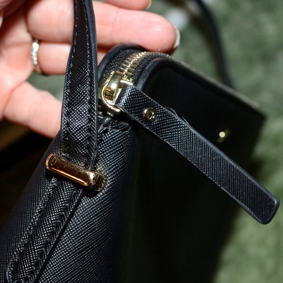 Kate Spade New York - Small Dome Crossbody Bag - Classic Little Black Purse - Picture 9 of 16
